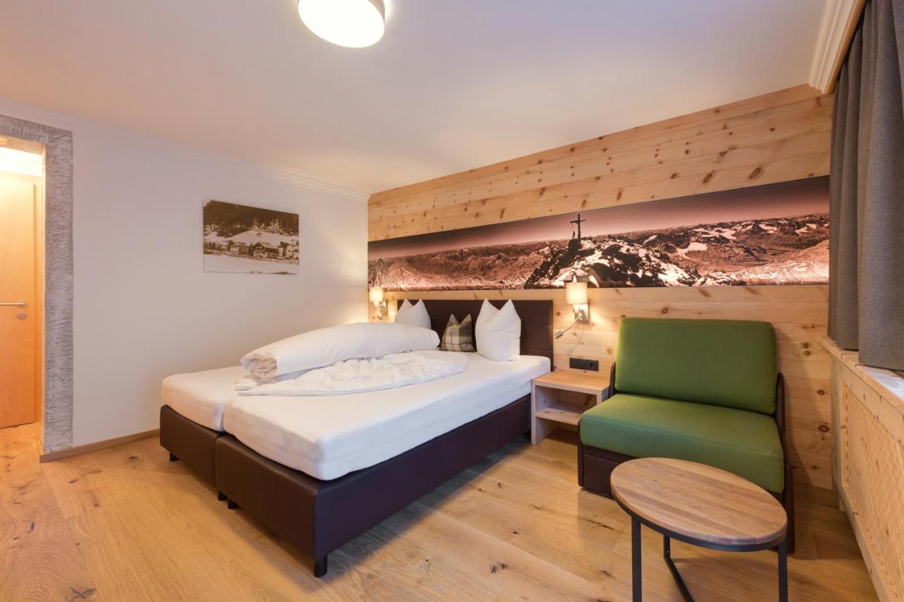 Hotel Enzian Paznaun See Buitenkant foto