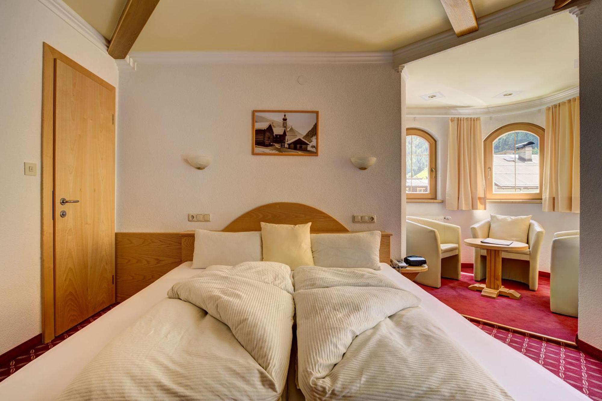 Hotel Enzian Paznaun See Buitenkant foto