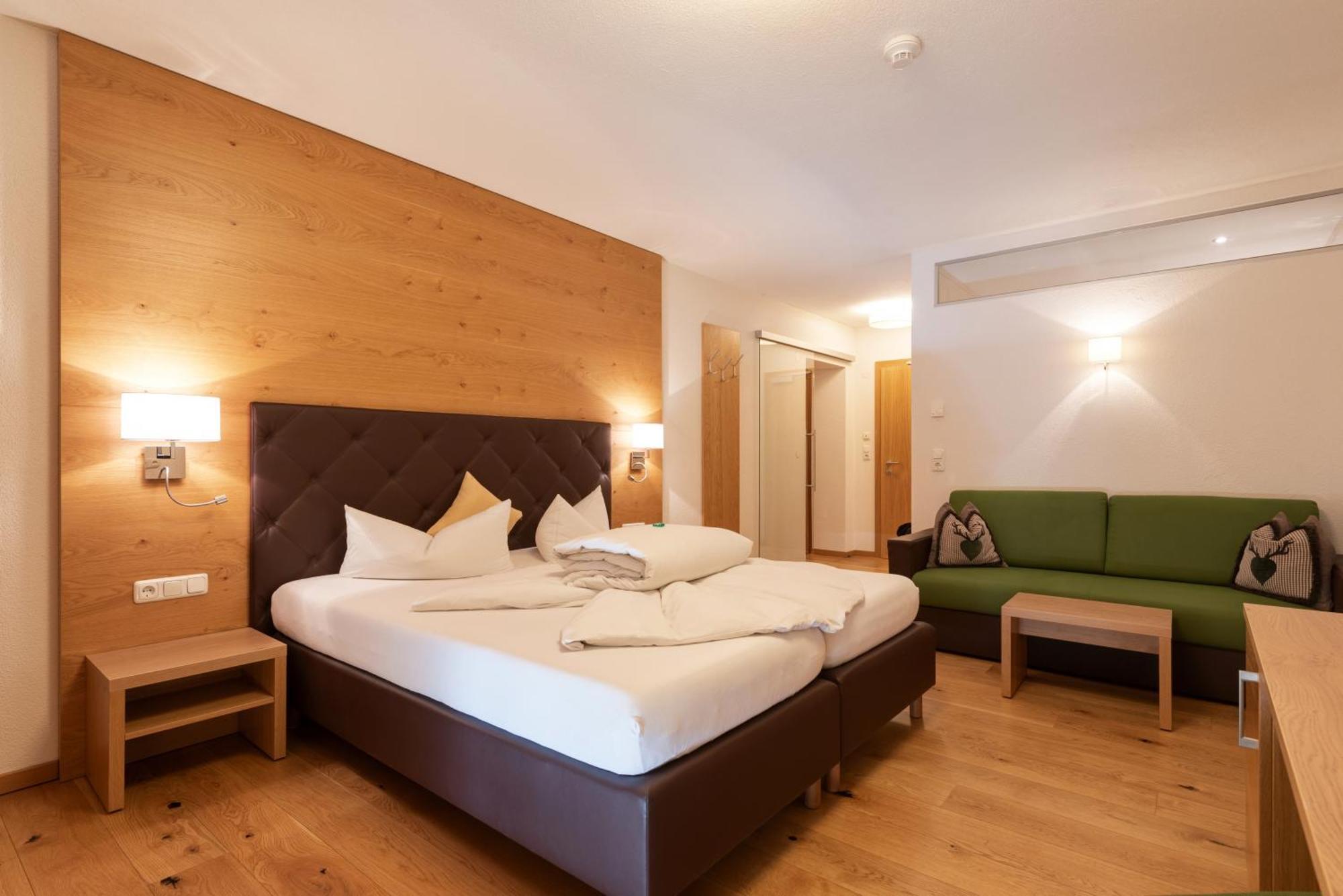 Hotel Enzian Paznaun See Buitenkant foto