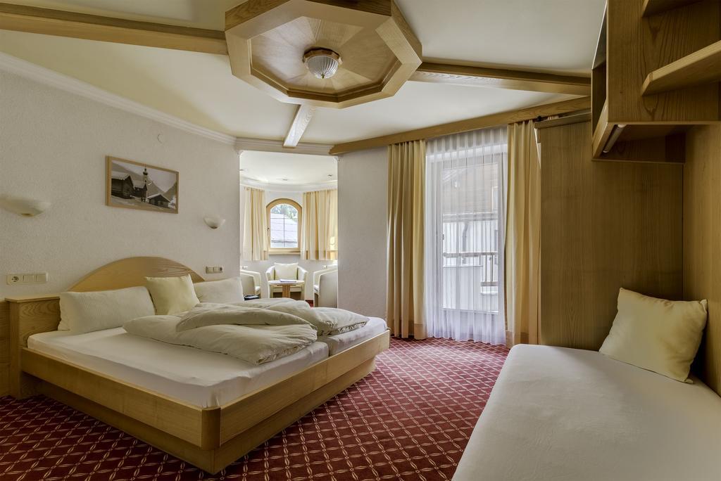 Hotel Enzian Paznaun See Buitenkant foto