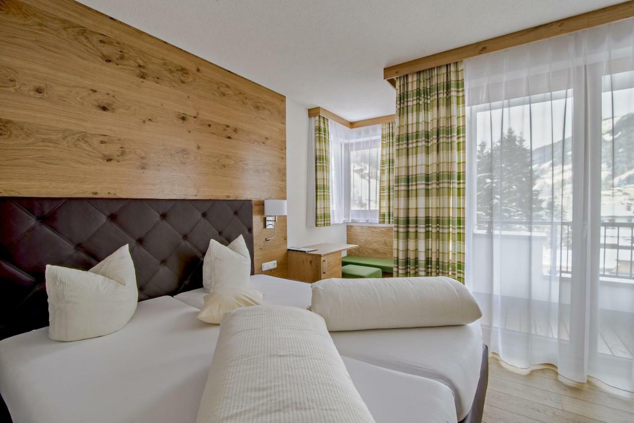 Hotel Enzian Paznaun See Buitenkant foto