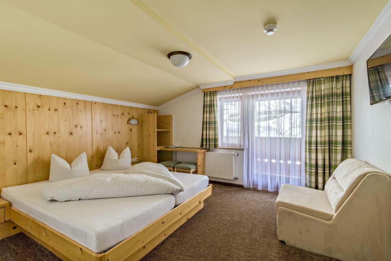 Hotel Enzian Paznaun See Buitenkant foto
