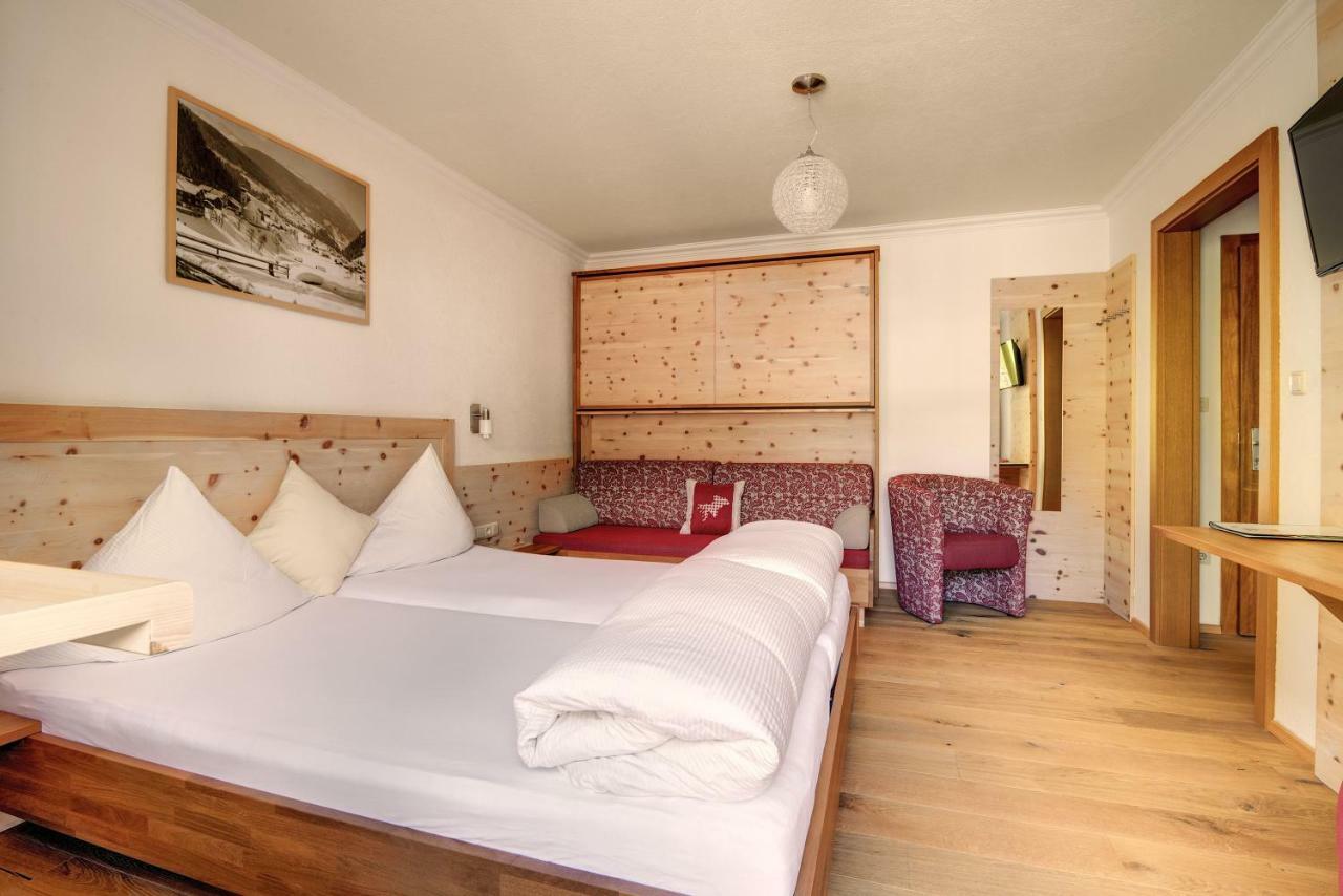 Hotel Enzian Paznaun See Buitenkant foto