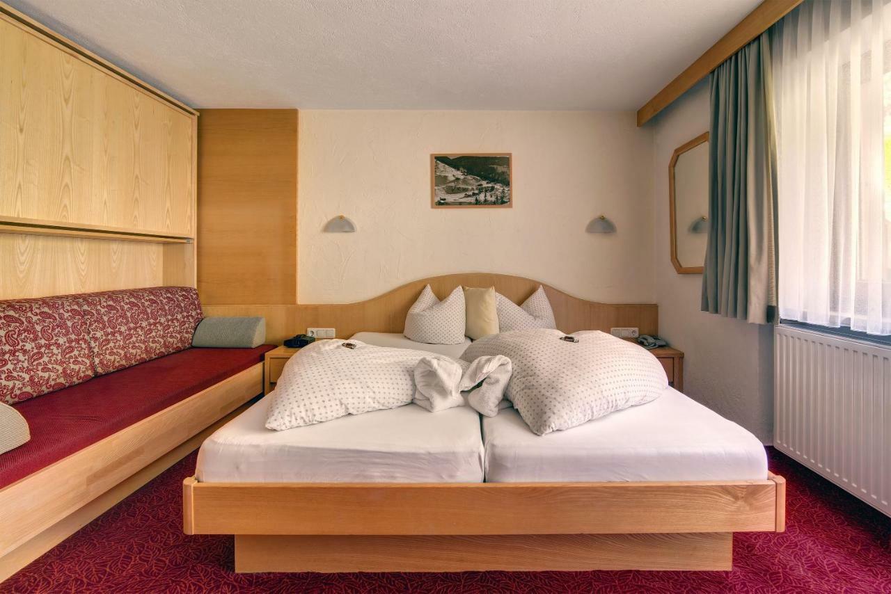 Hotel Enzian Paznaun See Buitenkant foto